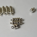 アクセサリーパーツ　マグネット式留め金 クラスプ ドラム シルバー 18mm　5個セット[4582434315043]