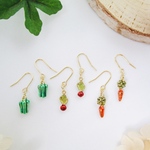 シンプルお野菜の耳飾り アレルギー対応可 イヤリング 樹脂ノンホール イヤリングクリップ チタン ピーマン ラディッシュ ニンジン