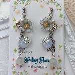 【 1点限り 】雪割草とムーンストーンの耳飾り