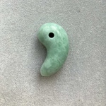 ○糸魚川産ヒスイ　勾玉○  　　Ｃ060