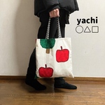 1点物❤️絵本のような赤いりんごと木のバッグ❤️サブバッグ　エコバッグ