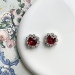 MINI crystal zinnia “strawberry” pierce / earring