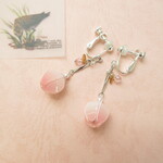 可愛い桃色のまぁるいつぼみ のイヤリングorピアス