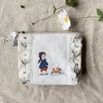 「願いを込めて」少女と犬*刺繍*一緒にお散歩*ポーチ*プレゼント