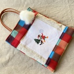 「願いを込めて」雪玉遊び*刺繍*A４トートバッグ*北欧チェック*フリース
