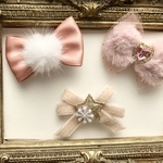 新作クリスマス♡大人可愛い♡ピンク3点セット推し活♡ボア♡キッズクリップ♡バッグに付けても♡プチギフト