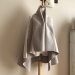カシミヤウール（グレージュ）で作ったブランケットジレ