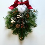 もみの木のクリスマススワッグ　フレッシュグリーン　レッド