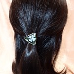 螺鈿細工のヘアゴム（クローバー模様）