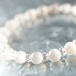 …☆スーパープレミアム☆ホワイトラビットヘアールチルクォーツ：7ミリ＆水晶☆天然石ブレスレット☆…