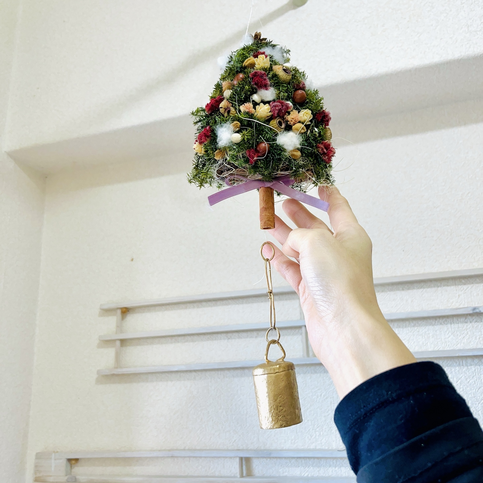 フライングツリー 壁に飾るクリスマスツリー ガーランド