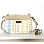 ちょっとそこまで…コーデュロイ生地のショルダーサコッシュ