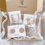 earring♡2024  happy bag  本物のお花のイヤリング＆イヤーカフ3点セット　　クリスマス　年末年始　福袋