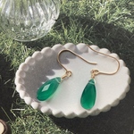 🌱再販3🌱14kgf🌱新緑のかおり🌱宝石質グリーンオニキスブリオレットカットのピアス