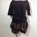 ショートパンツ  黒×カーキストライプ