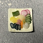 漬け物盛り合わせＢ　角皿白