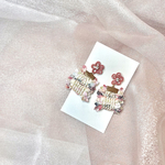 ピンクのお花とツイードリボンのふりふりピアス🎀フリンジリボン