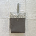 イニシャル手刺繍◆上履き入れ◆リバティ◆アデラジャ×グレー◆男の子