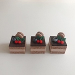 マカロンのチョコケーキ