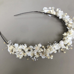 [インスワンフォロー割]アンティークかすみ草とパールのカチューシャ　花冠カチューシャ　ドライフラワーカチューシャ　ヘッドドレス