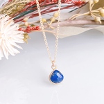 特集掲載　《12月誕生石》枠留めラピスラズリの一粒ネックレス　14kgf クリスマスギフト　誕生日プレゼント　金属アレルギー対応　マグネット式も変更可能　マロンカット　しずく　