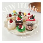 クリスマスケーキセット［食品サンプル|ミニチュアスイーツ|フェイクスイーツ|クレイケーキ|おままごと|ショートケーキ|タルト|ロールケーキ|シュークリーム|チョコレートケーキ|ドーナツ|レジン|粘土］