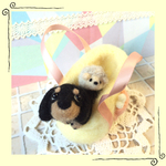 持ち運びダックスちゃん（ブラッククリーム） ☆羊毛フェルト