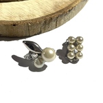 VINTAGE EARRING  アシメデザインパール花ヴィンテージ　イヤリング　アンティーク  クラシカル　花　フラワー　大ぶり　クリップ　ナチュラル90年代ビーズ　ビジューグミ　ボタニカル