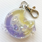 きらきら お月様 シェイカーキーホルダー ♡ レジン シェイカー キーホルダー ゆめかわ 月 シャカシャカ かわいい レジン 子供用 プレゼント用