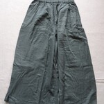 ダブルガーゼ生地のタック入りガウチョパンツ（モス）