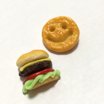 ハンバーガーとポテトのブローチセット