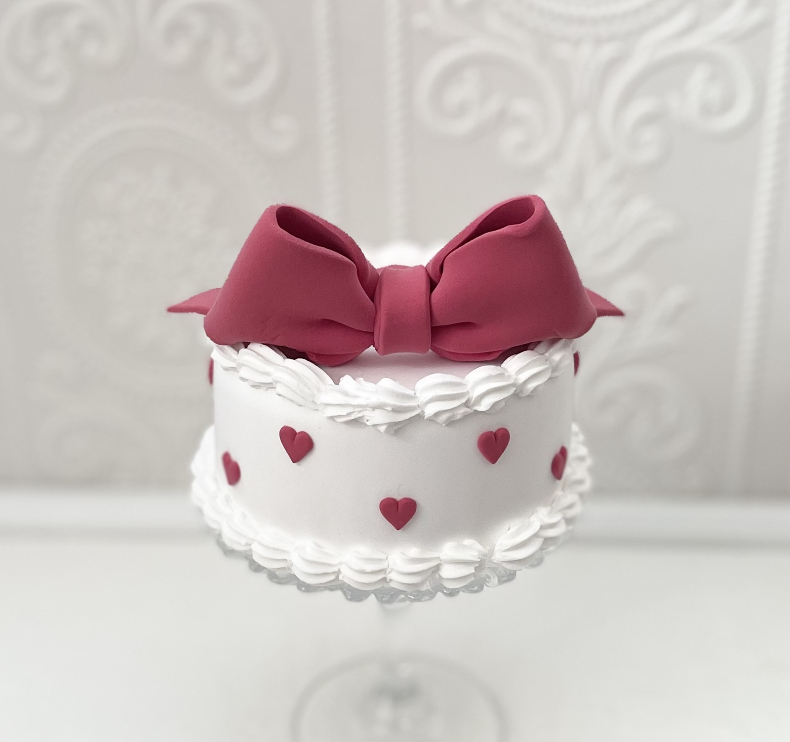 推し活】生誕祭・誕生日に♡推しカラーで作るリボンハートクレイケーキ 