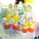 ３色つき・吊り下げｶﾞﾗｽﾄﾞｰﾑのプチ🍅トマト　ﾋﾟｱｽ