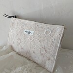 仕切り付ポーチ*刺繍生地*マーガレット