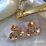 シンプルだけど存在感ある♡ブラウンゴールドのお花のアクセサリー🥺🫶
