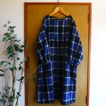 natural**ウール混　黒×紺チェックタックOP