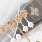 Crystal of snow 雪の結晶　コットンパール　クリスタルビーズ　2way 大人かわいい　上品　イヤリング　ピアス