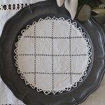 再入荷フランス 16㎝ アンティークレースドイリー B735 ホワイト