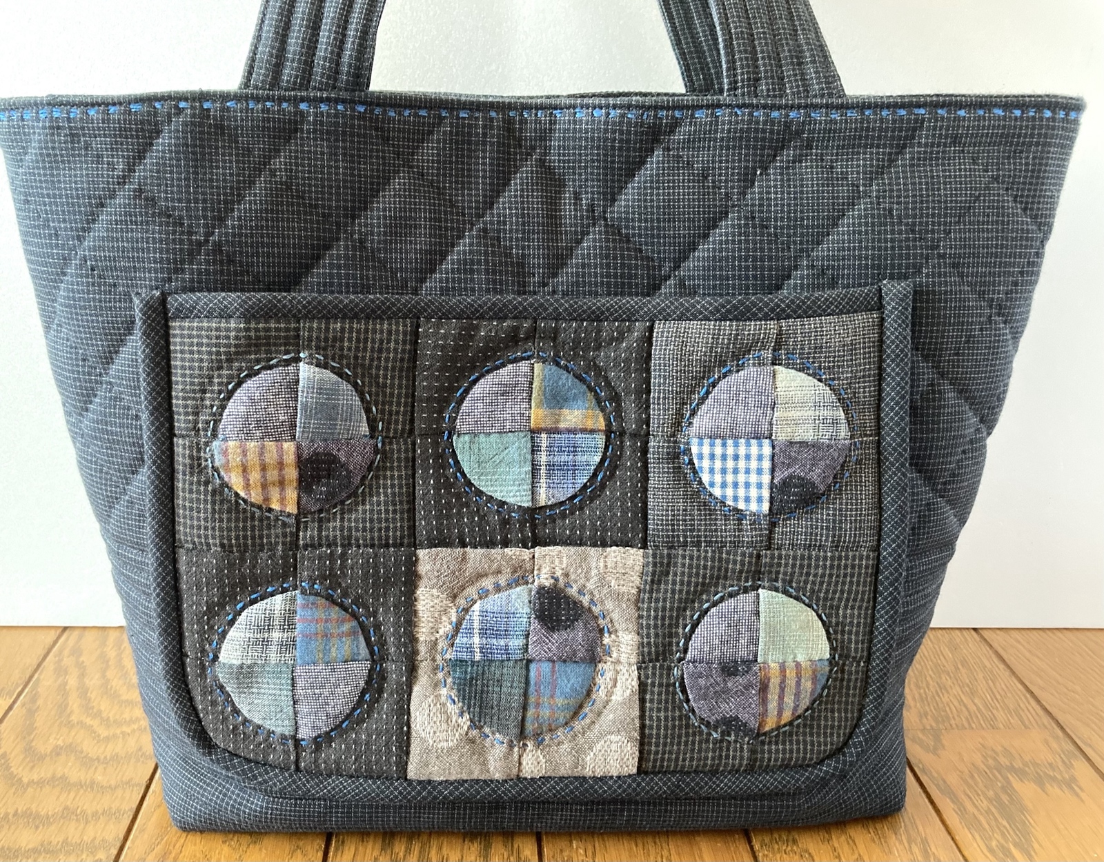 パッチワークキルト　バッグ カンタ刺繍パッチワークキルトのトートバッグ【Lサイズ/K