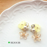 黄色✳︎夏色フラワーピアス/イヤリング
