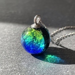 ホタルガラスネックレス＊ケラマグリーン 12mm＊ステンレスネックレス/金属アレルギー対応/蓄光/トンボガラス