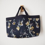 【特価】リネン&フラワー　モノトーン　横長トートBAG　　紺　 イエロー花　