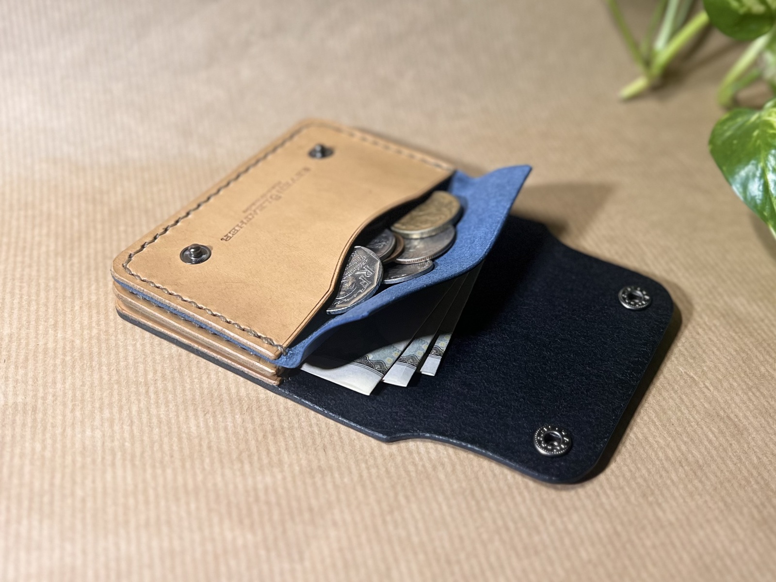 マネークリップ ALASKAアラスカ イタリアンレザー トラッカーウォレット マネークリップ ALASKAアラスカ イタリアンレザー トラッカー