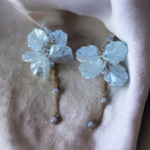 ピアス 自然の美を身にまとうハンドメイド・フローラル風ピアス
