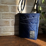 縦型サコッシュ　ナイロンキルトネイビー