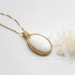 ナチュラルホワイトスコレサイトトップグレード/Ovall Style/wire wrap pendant/Ⅲ