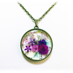 レジン ドライフラワーのペンダント
