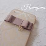 〈ブラウンリボン〉ダマスク柄 イニシャル付  iPhone5.5s ケース