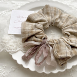 ⌇12/15~17 限定⌇一点もの ﾍﾞｰｼﾞｭ ♡*｡ﾟ くしゅくしribbon × シュシュ