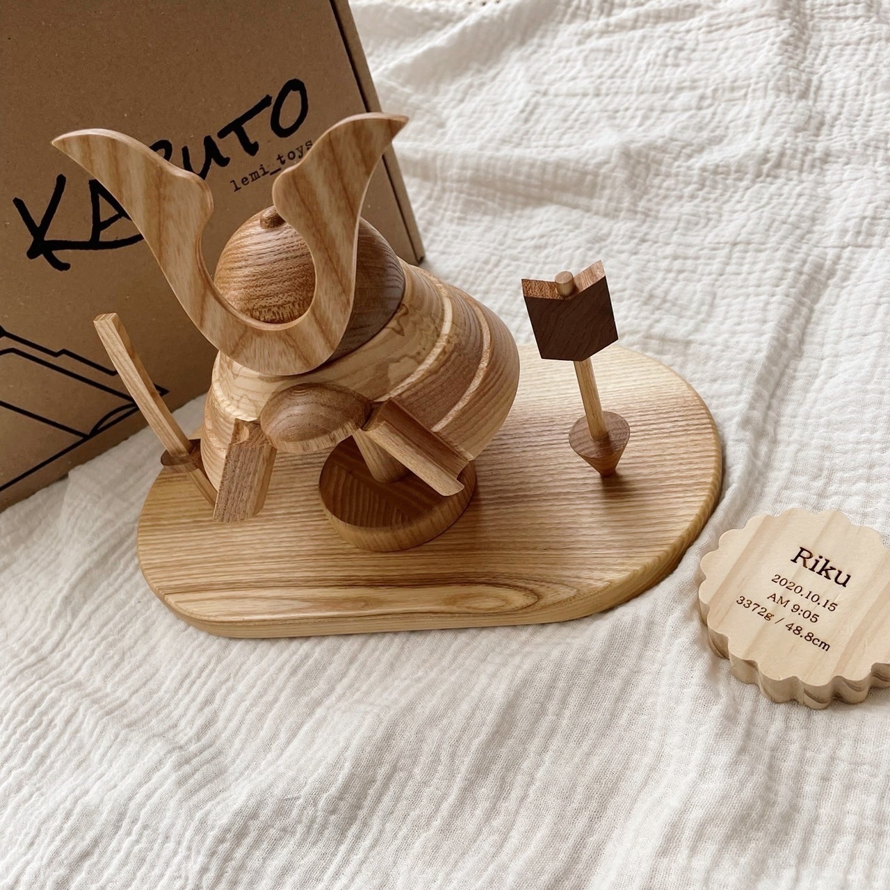【lemi toys 正規品】木製 兜　こどもの日 木製 兜 / 【4月末発送】Wooden Kabuto お名前札 木製兜飾り